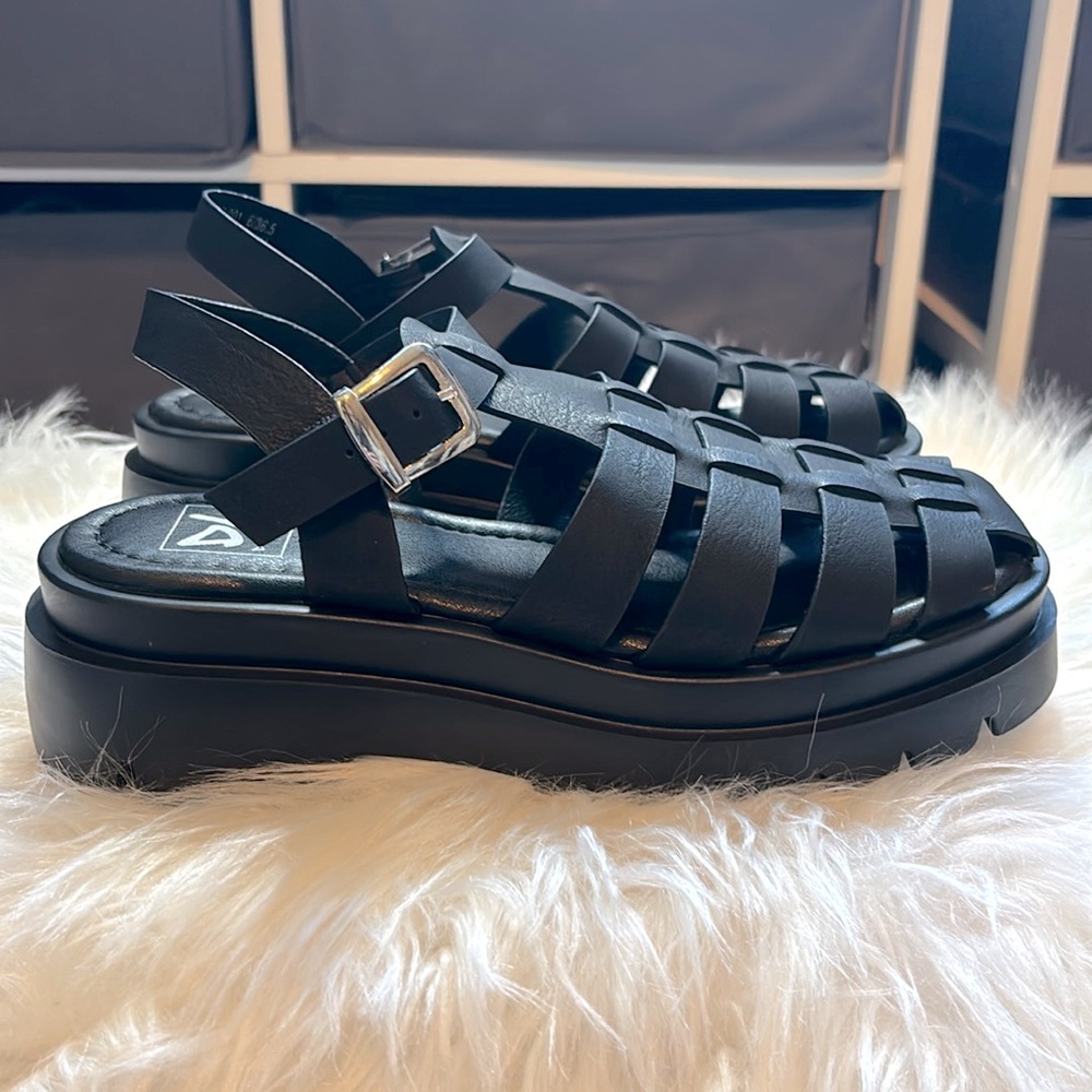 Dirty Laundry Black Strappy Sandals